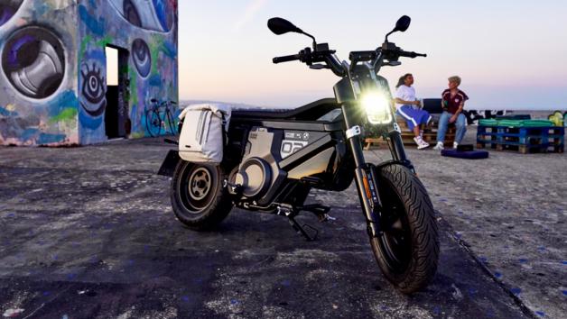 BMW CE 02: To νέο αστικό ηλεκτρικό «όπλο» της BMW 